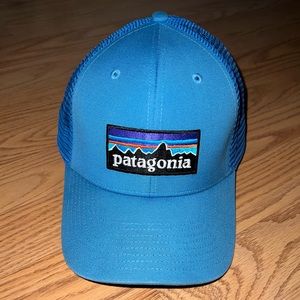Patagonia P6 Logo Snapback Trucker Hat Rare Discontinued Color LIGHT BLUE